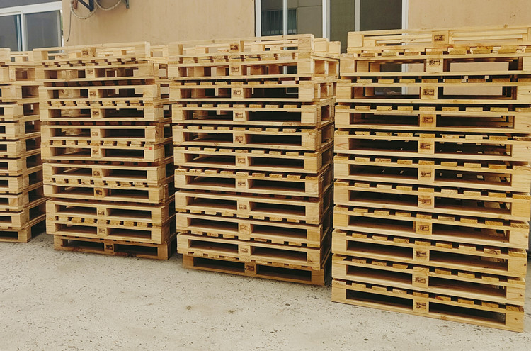 常規實木托盤回收價一般是多少？